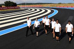Stoffel Vandoorne, McLaren walks the track