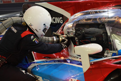 #17 SMP Racing BR Engineering BR1: Stéphane Sarrazin, Egor Orudzhev, Matevos Isaakyan refueling