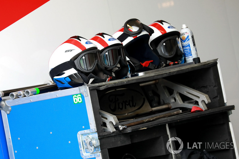 Crew helmets Ford Chip Ganassi Racing Ford GT