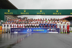 La photo de groupe des pilotes