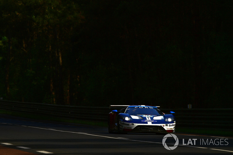 41: #67 Ford Chip Ganassi Racing Ford GT: Andy Priaulx, Harry Tincknell, Tony Kanaan, 3'50.429