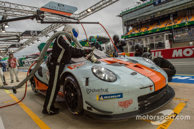 #86 Gulf Racing Porsche 911 RSR: Michael Wainwright, Benjamin Barker, Alex Davison