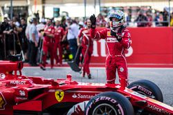Sebastian Vettel, Ferrari SF70H in gesloten wagenpark
