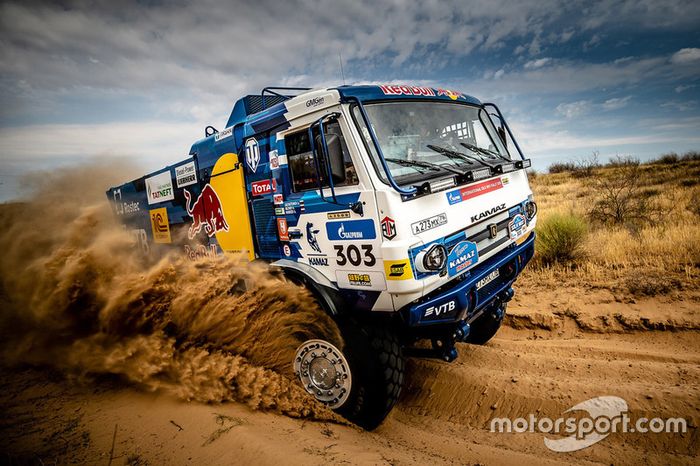 #303 Team Kamaz Master: Ayrat Mardeev, Aydar Belyaev, Akhmet Galiautdinov