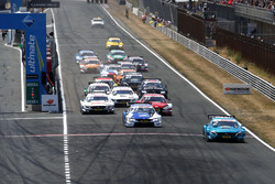 Start, Gary Paffett, Mercedes-AMG Team HWA, Mercedes-AMG C63 DTM leidt