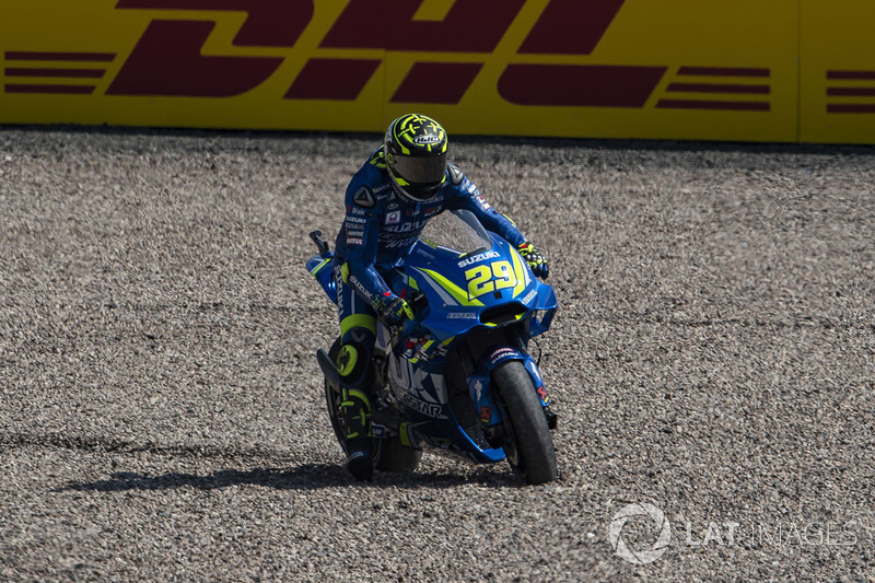 Andrea Iannone, Team Suzuki MotoGP (11 kecelakaan)