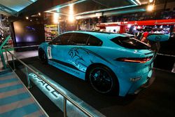 De Jaguar iPace eTrophy-wagen