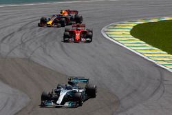 Valtteri Bottas, Mercedes AMG F1 W08, Kimi Raikkonen, Ferrari SF70H, Max Verstappen, Red Bull Racing