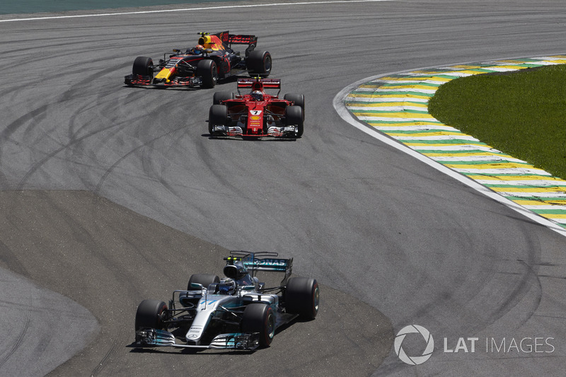 Valtteri Bottas, Mercedes AMG F1 W08, Kimi Raikkonen, Ferrari SF70H, Max Verstappen, Red Bull Racing RB13
