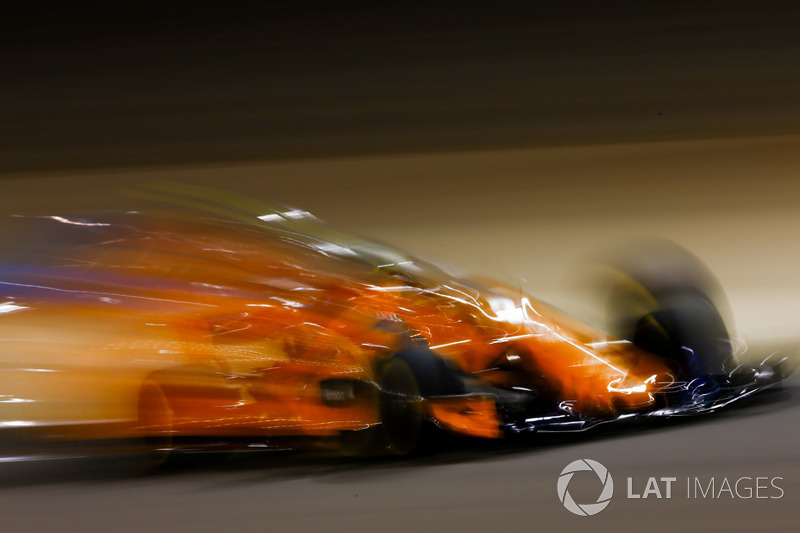 Stoffel Vandoorne, McLaren MCL33 Renault