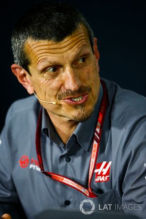 Günther Steiner, Team Principal, Haas F1, lors de la conférence de presse