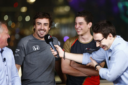 Cem Bolukbasi, Fernando Alonso, McLaren en la E-Sports arena
