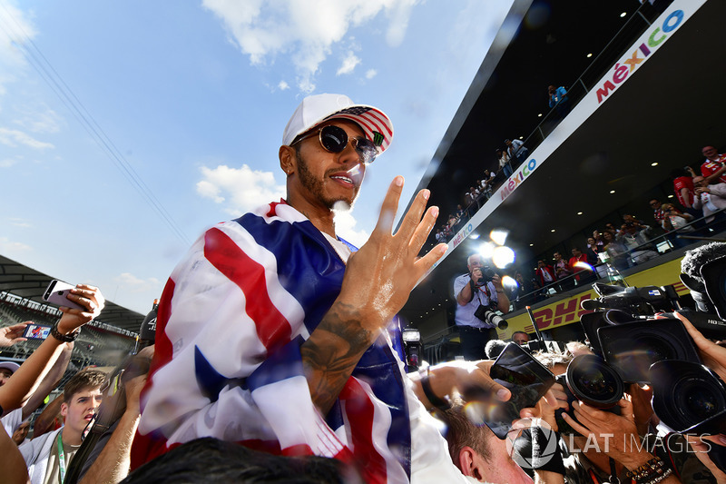 2017 World Champion Lewis Hamilton, Mercedes AMG F1