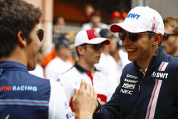 Esteban Ocon, Force India, avecc Lance Stroll, Williams Racing