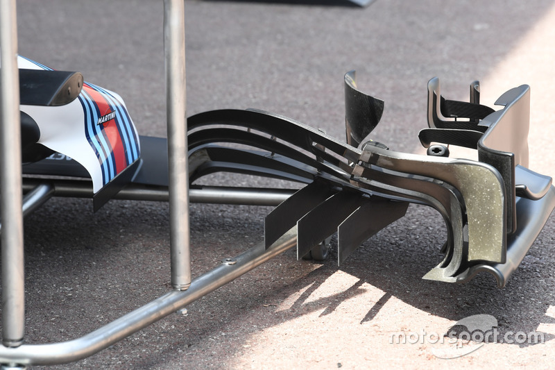Williams FW40 ön kanat detay