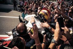 Победитель гонки Льюис Хэмилтон, Mercedes-Benz F1