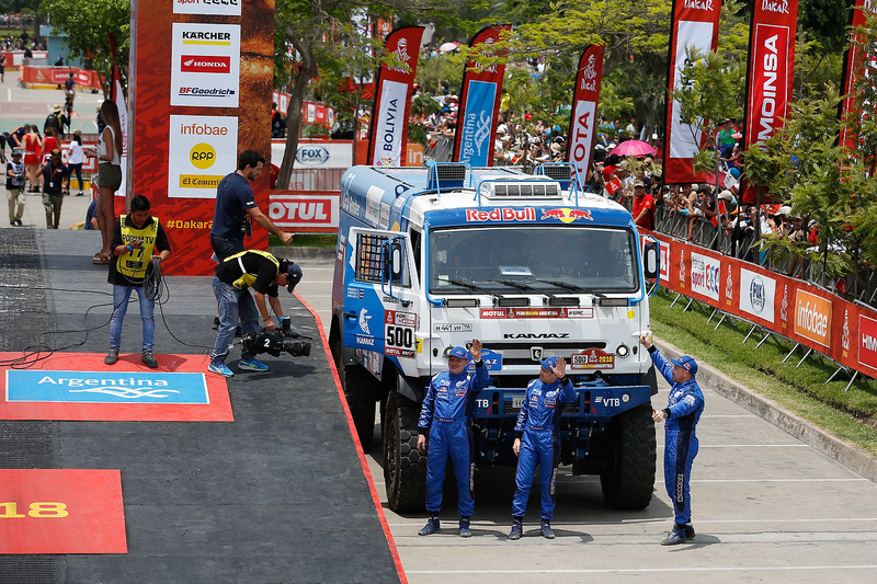 #500 Team Kamaz Master: Eduard Nikolaev, Evgeny Yakovlev, Vladimir Rybakov