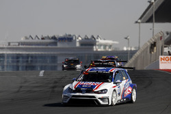 #130 Liqui Moly Team Engstler Volkswagen Golf GTi TCR: Luca Engstler, Florian Thoma, Benjamin Leucht