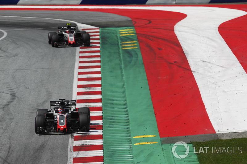 <img src="https://cdn-1.motorsport.com/static/custom/car-thumbs/F1_2018/CARS/haas.png" alt="" width="250" /> Haas