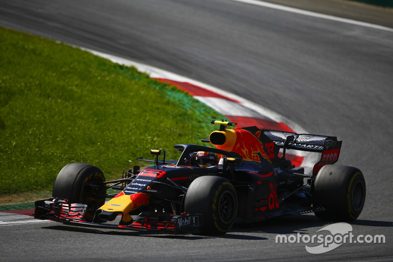 Verstappen heeft alles onder controle