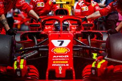 Kimi Raikkonen, Ferrari SF71H, arrives on the grid