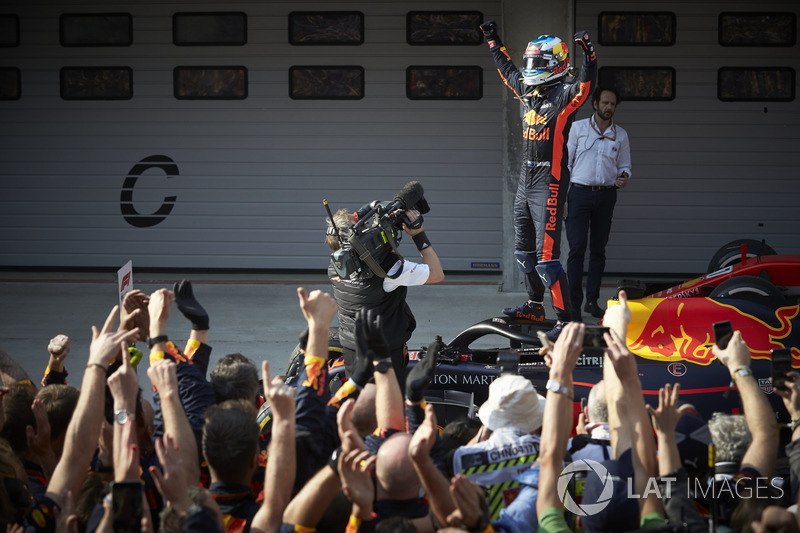 Race winner Daniel Ricciardo, Red Bull Racing