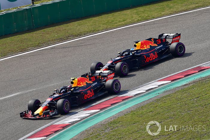 Max Verstappen, Red Bull Racing RB14 leads Daniel Ricciardo, Red Bull Racing RB14