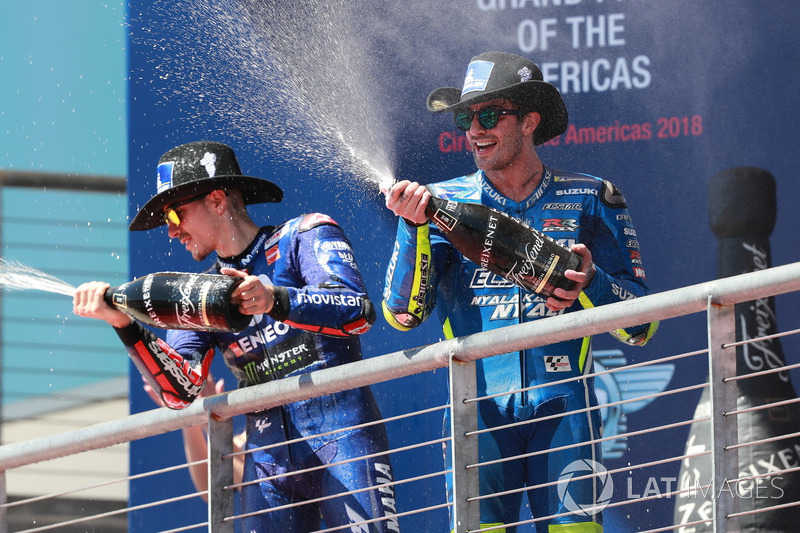 Подиум: Маверик Виньялес, Yamaha Factory Racing, Андреа Янноне, Team Suzuki MotoGP