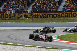 Kevin Magnussen, Haas F1 Team VF-18, Carlos Sainz Jr., Renault Sport F1 Team R.S. 18, Charles Leclerc, Sauber C37