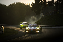 #30 Frikadelli Racing Team Porsche 911 GT3R: Lance David Arnold, Alexander Müller, Wolf Henzler, Matt Campbell