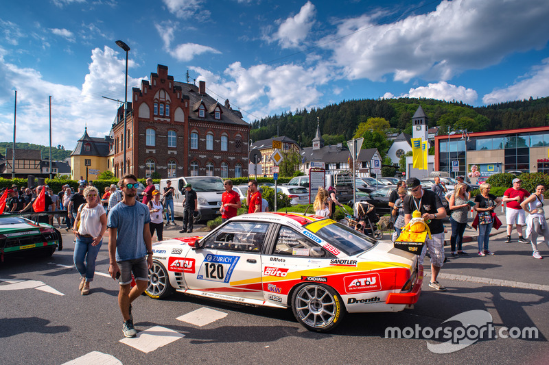 #120 Kissling Motorsport/Beckmann Opel Manta: Olaf Beckmann, Peter Hass, Volker Strycek, Jürgen Schulten