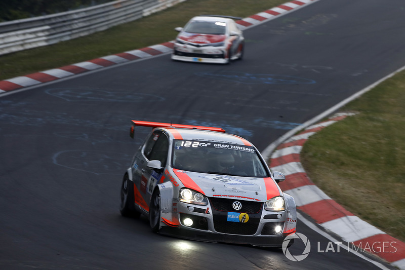 #86 MSC Sinzig Volkswagen Golf 5 R-Line GTI: Jose Visir, Eduardo Romanelli, Benjamin Decius, Achim Ewenz