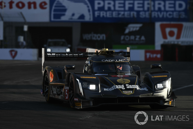 #5 Action Express Racing Cadillac DPi, P: Joao Barbosa, Filipe Albuquerque