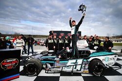 Race winner Justin Bonsignore