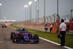 Pierre Gasly, Scuderia Toro Rosso STR13 op de grid
