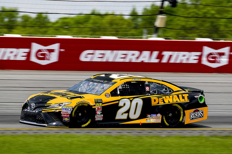 25. Erik Jones, Joe Gibbs Racing, Toyota Camry DeWalt