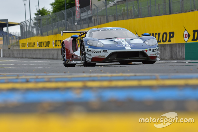 #67 Ford Chip Ganassi Racing Ford GT