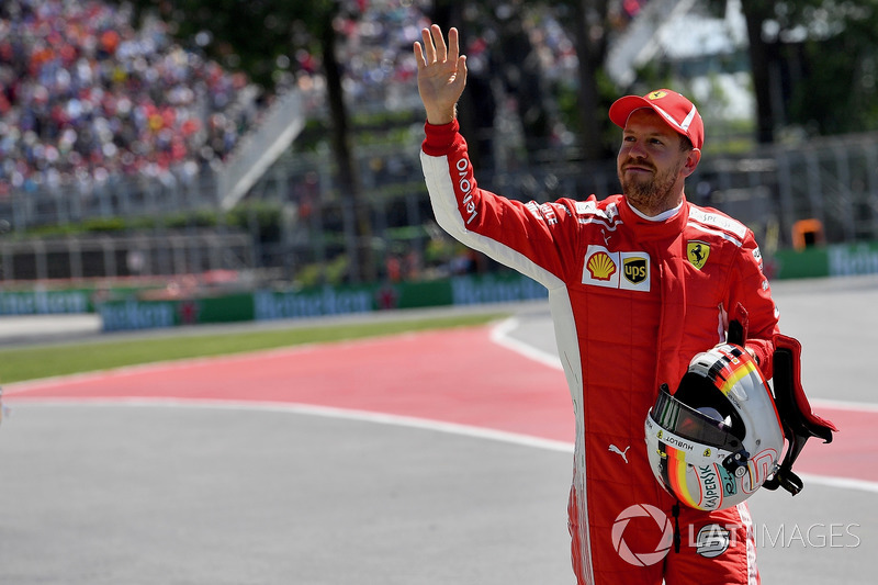 Vettel'den 54. pole