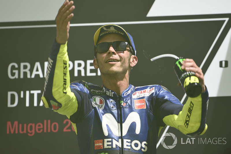 Podio: tercer puesto Valentino Rossi, Yamaha Factory Racing
