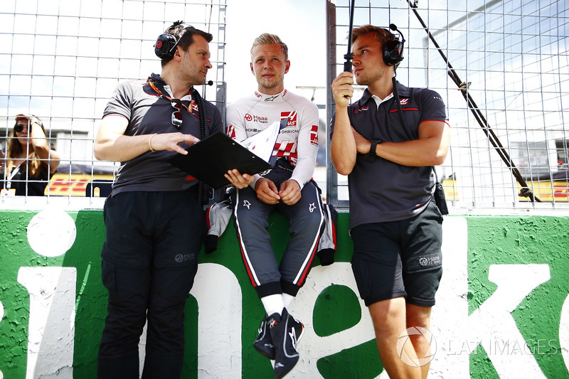 Kevin Magnussen, Haas F1 Team, on the grid