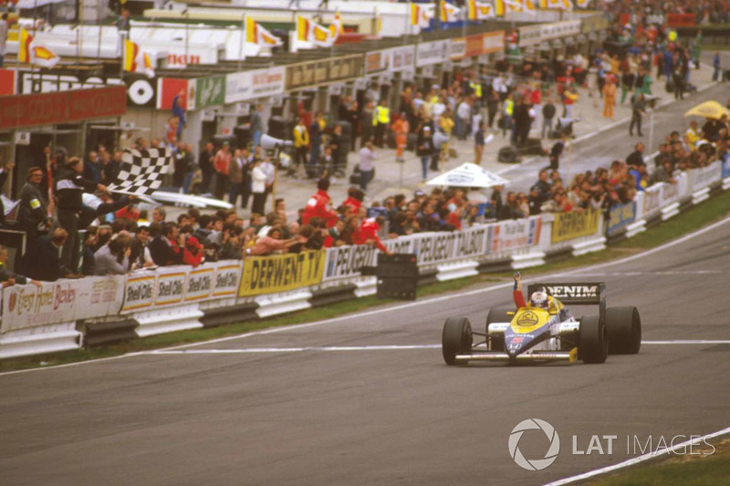 Race winner Nigel Mansell, Williams FW10 Honda