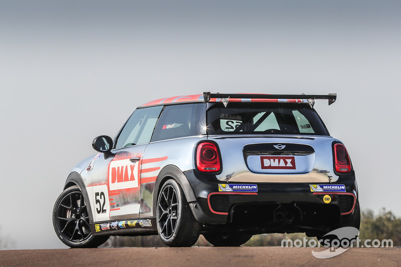 MINI John Cooper Works Challenge Pro