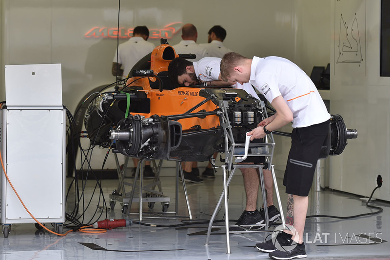 McLaren MCL33 in the garage