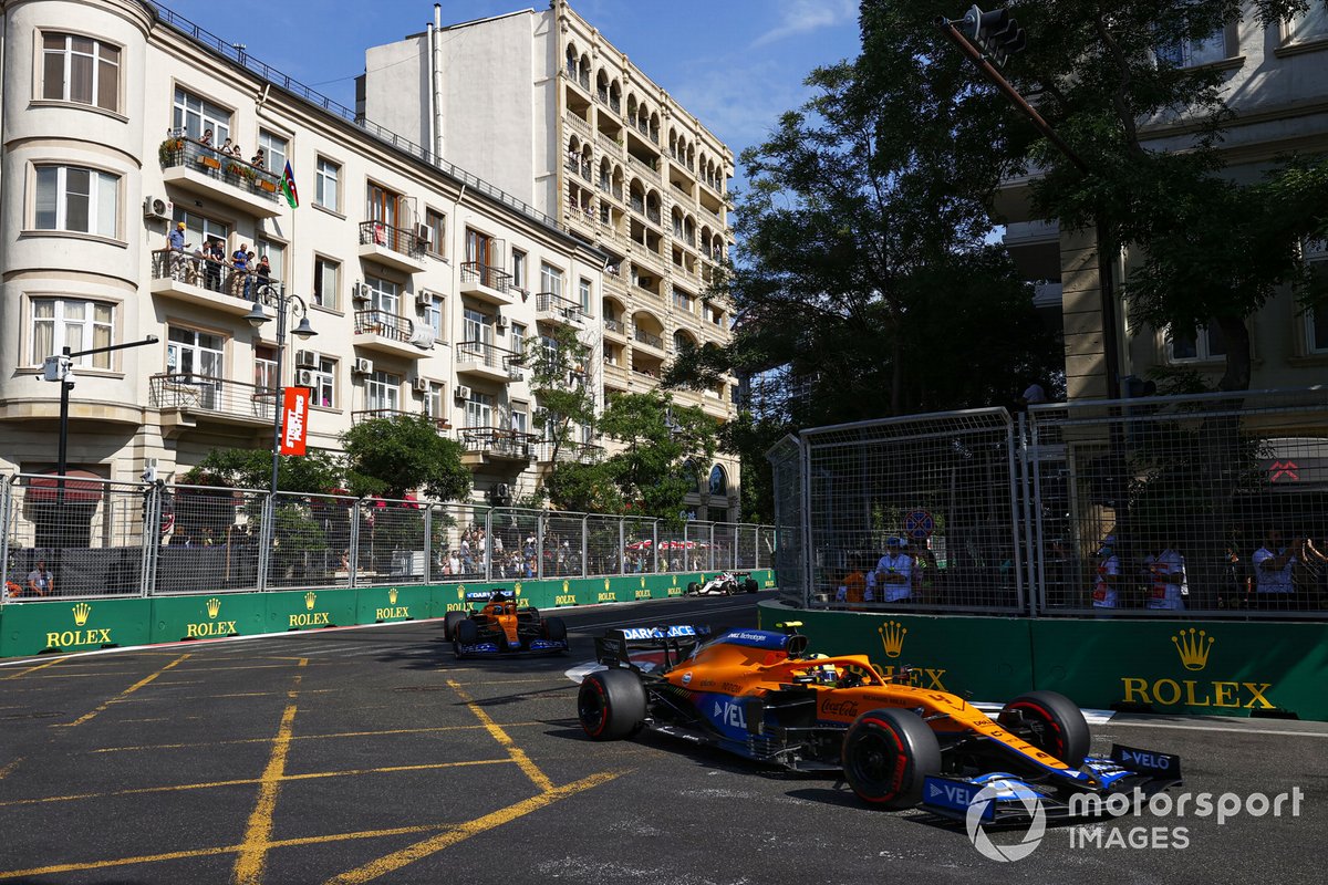 Lando Norris, McLaren MCL35M, Daniel Ricciardo, McLaren MCL35M