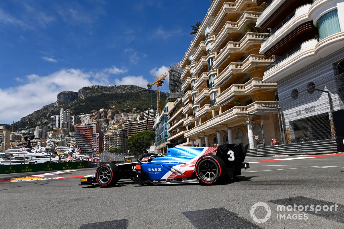 Guanyu Zhou, Uni-Virtuosi Racing