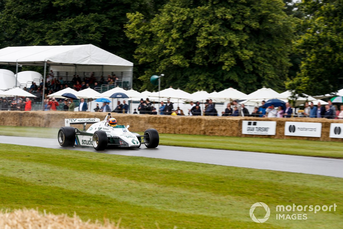 Williams-Cosworth FW08