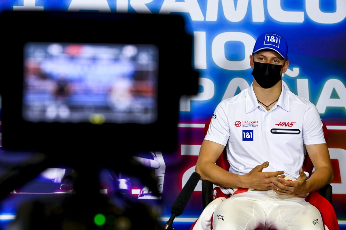 Mick Schumacher, Haas F1 en la conferencia de prensa