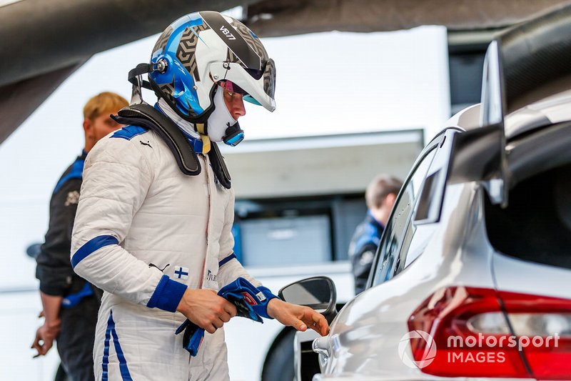 Valtteri Bottas prueba un M-Sport Ford Fiesta WRC