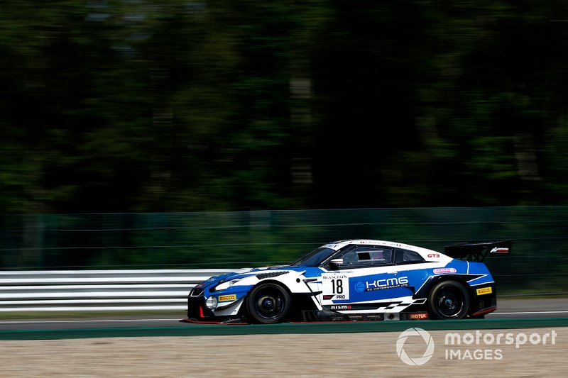 #18 KCMG Nissan GT-R NISMO GT3: Edoardo Liberati, Alexandre Imperatori, Oliver Jarvis