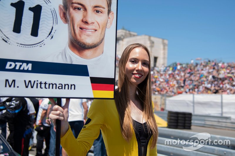 Grid girl, Marco Wittmann, BMW Team RMG, BMW M4 DTM